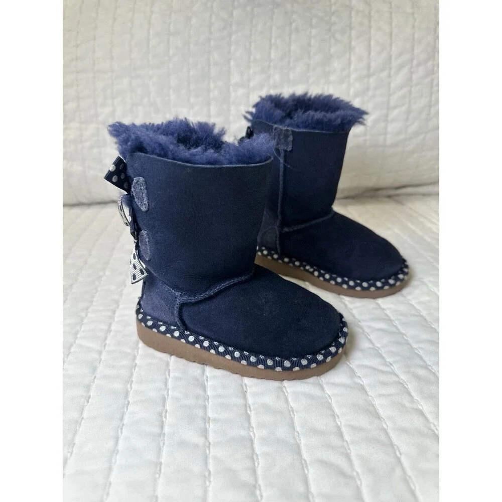 UGG Bailey Bow Boots Toddler Girls 6 Purple Suede Polka Dot Sheepskin Fur